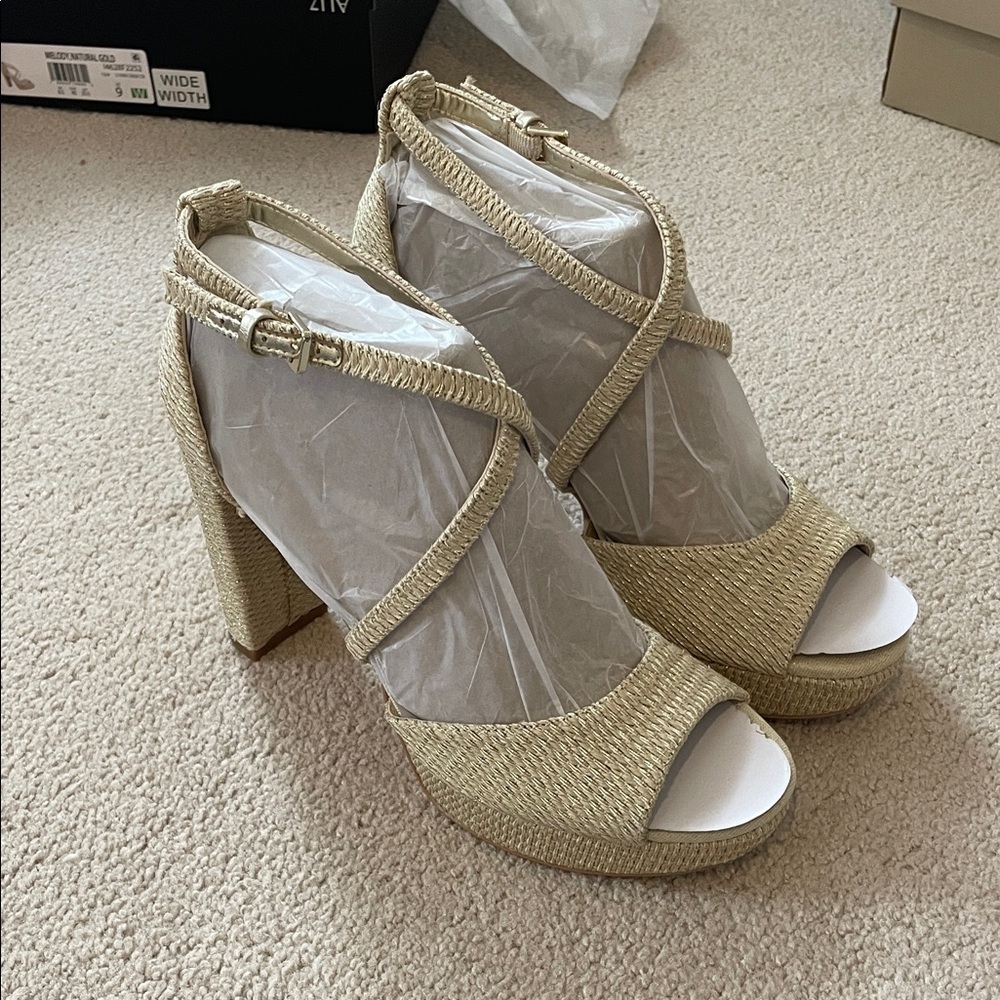 Naturalizer Melody Platform Heels NEVER WORN
